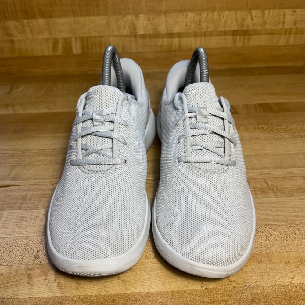 Kizik Madrid Eco Light Grey Hands Free Slip On Sneakers Womens 8.5 Mens 7 - Picture 2 of 7